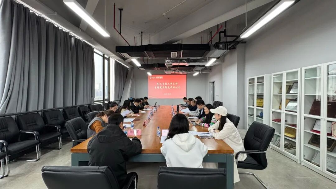 B24EB31B2B5320889AFE2F58D13_73BF5ACA_18451