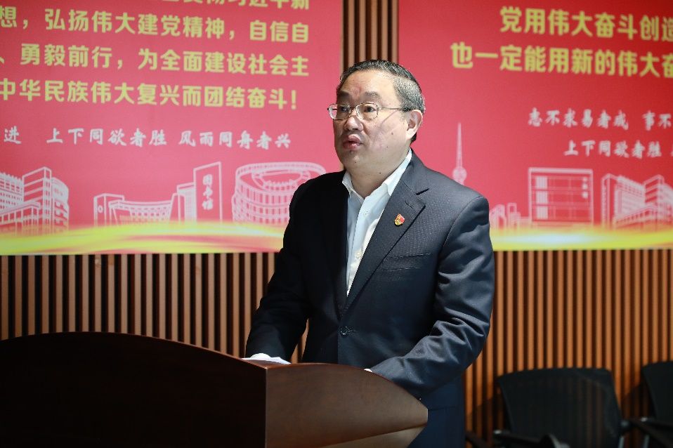 5FD70DE441555A21D52FBD1D049_8ABA671A_14D64