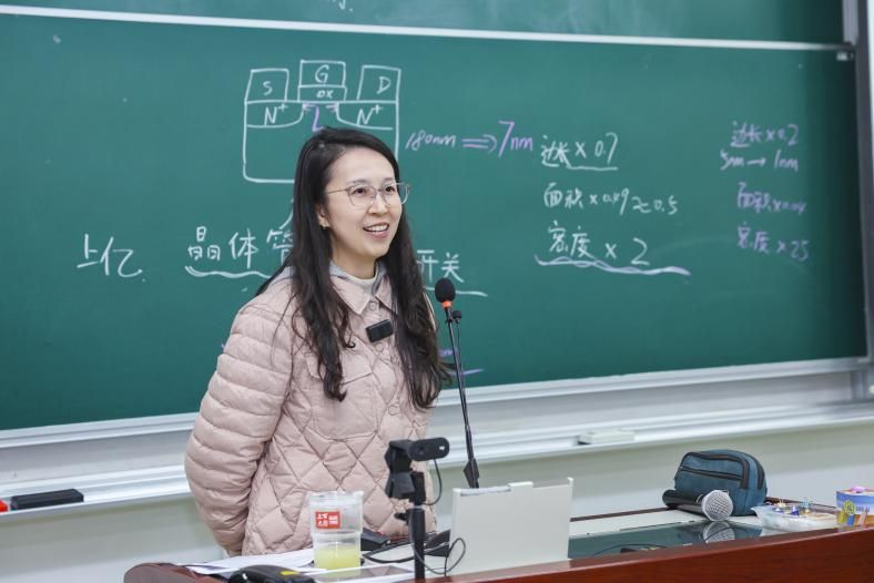 8419B86FEFE81DF33DF785532B1_534F054B_BF17