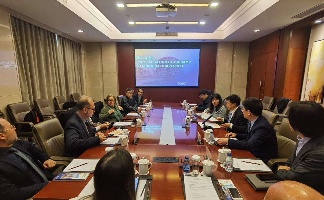 8E0A05045B2804DC5FD39C7EC68_55296007_2429C