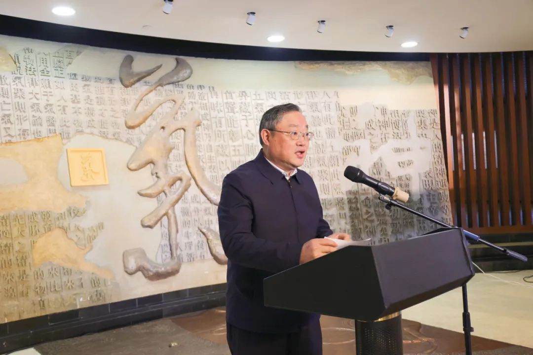 09521E107B30575A93153A4D99E_7926B7BD_16015