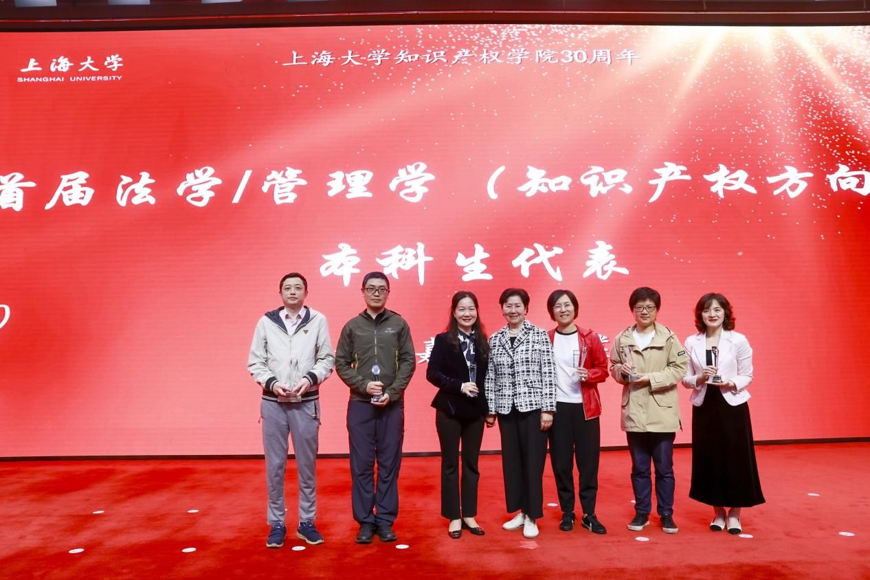 D9AF1E794EEC32AA84F1D9D1BD2_26787680_24F52