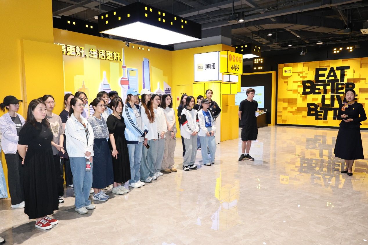 9415CD03A0CBCD326630A7127E4_055F3B7D_2CE1C