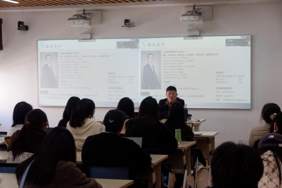 41988282C2572E25AF06E0A0887_481DCB93_BB10